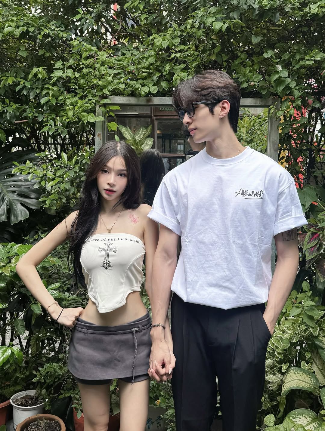 Bí Mật Sau Lời Hứa