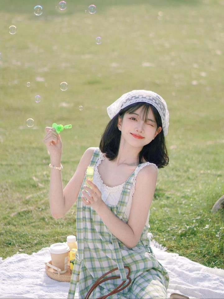 MẶT TRĂNG CỦA ANH