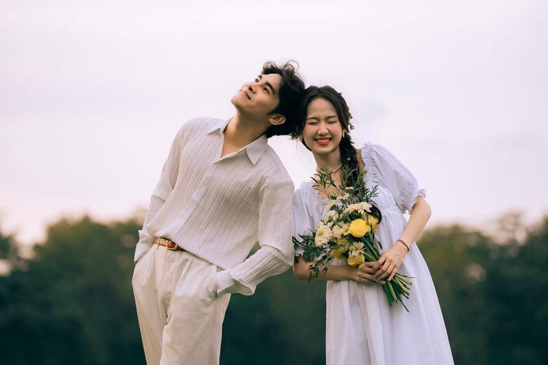 Từ Kẻ Địch Đến Người Thương