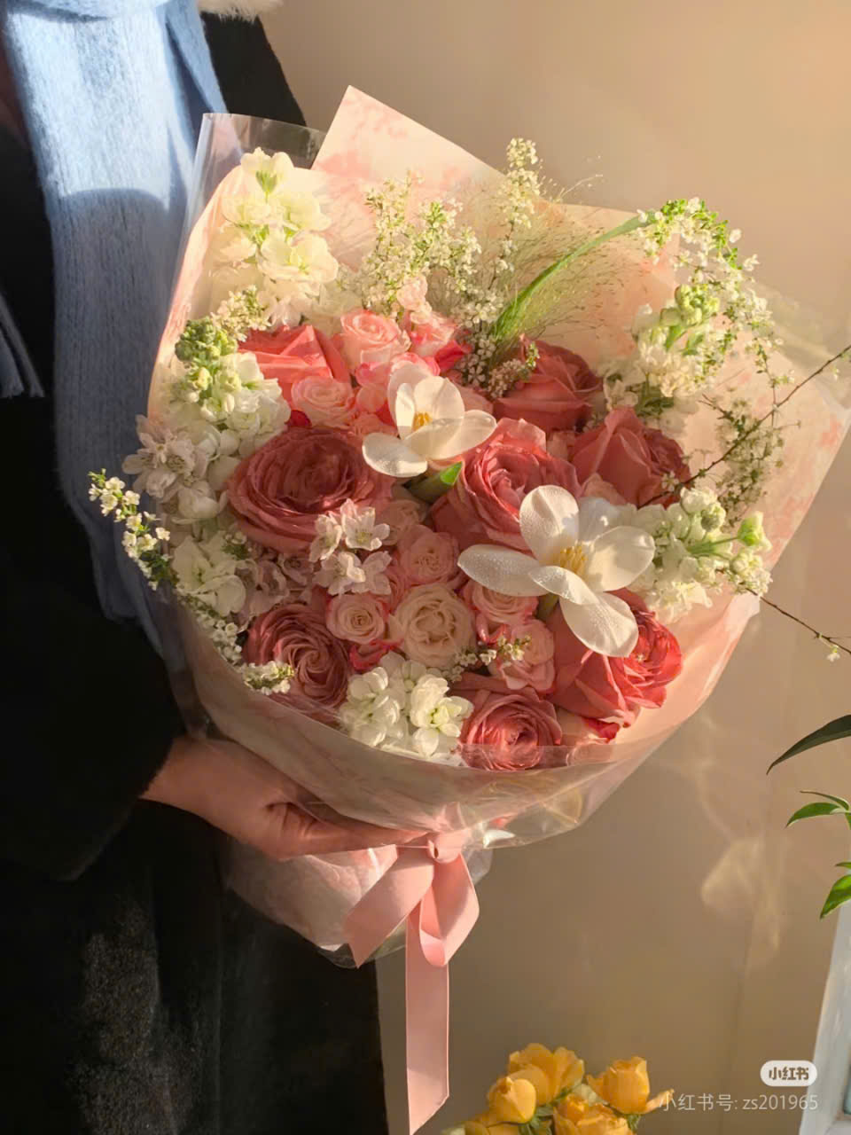 XUYÊN ĐẾN THẾ GIỚI THÚ NHÂN
